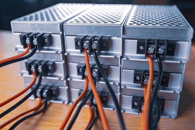 Hoe we de perfecte maat thuisbatterij berekenen voor jullie drukke bestaan